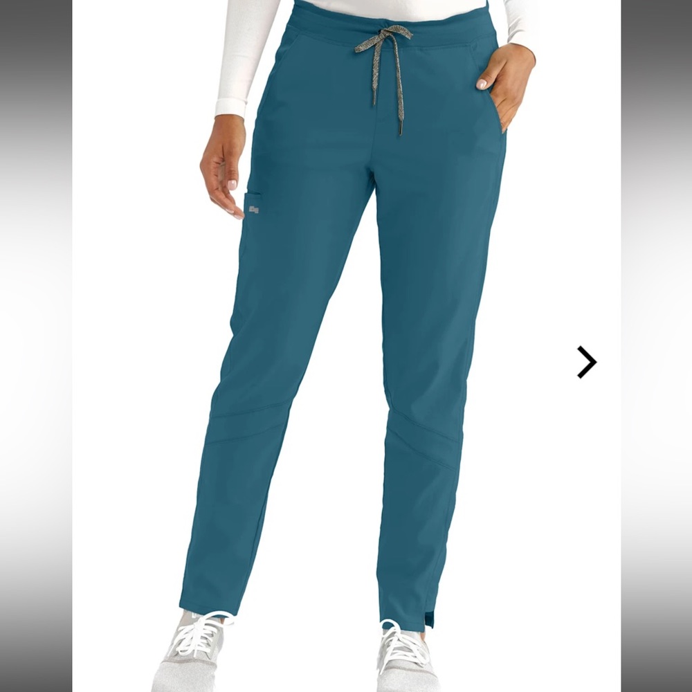 Grey’s Anatomy By Barco knit waist pants